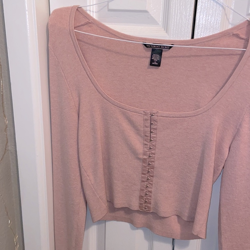 Victoria’s Secret Cropped Workout Top